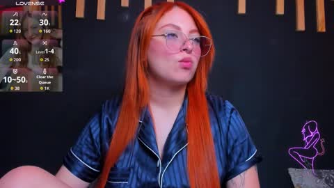 hot izys online show from March 29, 4:01 am