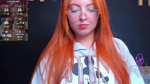 hot izys online show from April 12, 6:07 am