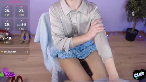 Queen of nylon  Victoria online show from February 19, 5:38 am