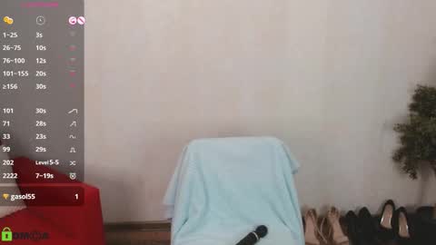 Queen of nylon  Victoria online show from October 29, 5:42 am