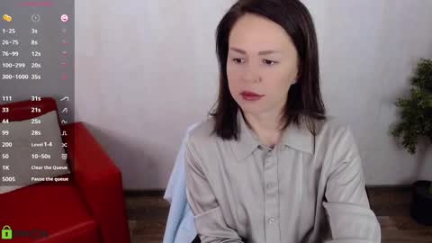 Queen of nylon  Victoria online show from November 29, 5:21 am