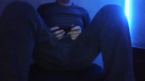 Snapshot of j24781043 chatting on October 20, 7:03 pm ShyAlexX online show from October 20, 7:03 pm
