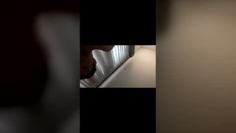 Snapshot of j318906 chatting on March 23, 9:52 pm j318906 online show from March 23, 9:52 pm