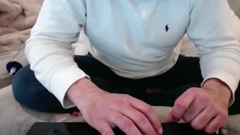 Snapshot of j335129 chatting on February 14, 4:48 pm James online show from February 14, 4:48 pm