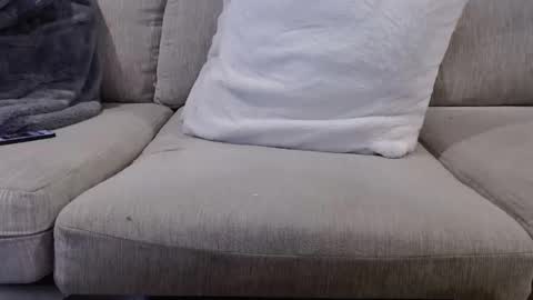 Snapshot of j335129 chatting on March 1, 8:55 pm James online show from March 1, 8:55 pm