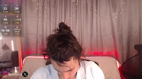 Hey im Jaxxxon check my info     online show from July 21, 12:29 pm