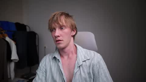 Snapshot of j_akira13 chatting on May 20, 11:27 am Danny online show from May 20, 11:27 am
