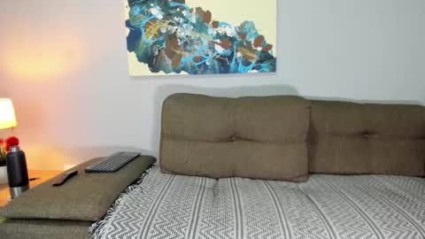 Snapshot of j_calix chatting on February 2, 10:52 pm Calix Independient model Insta and twt Calixsnake online show from February 2, 10:52 pm