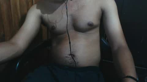 Snapshot of j_castello chatting on May 2, 2:27 am J online show from May 2, 2:27 am