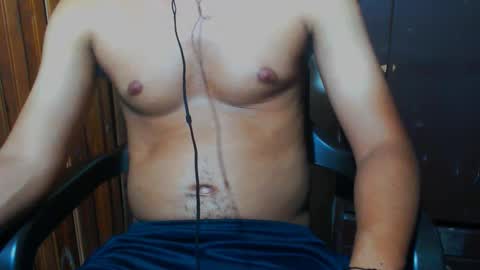 Snapshot of j_castello chatting on May 14, 1:23 am J online show from May 14, 1:23 am