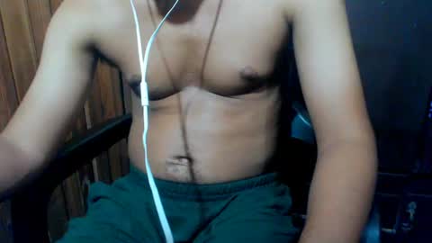 Snapshot of j_castello chatting on July 11, 5:43 am J online show from July 11, 5:43 am