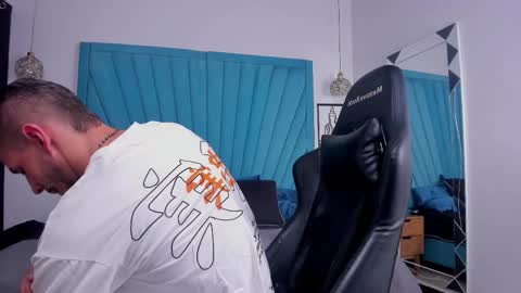 J King online show from March 15, 8:59 pm