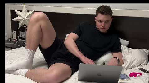 Snapshot of j_lyle_x chatting on May 1, 7:07 pm j_lyle_x online show from May 1, 7:07 pm