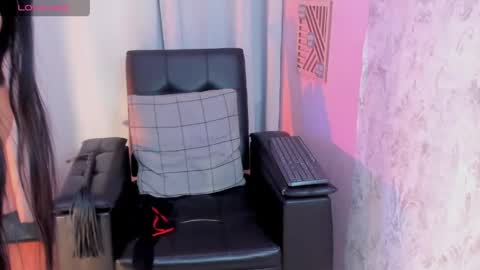 Snapshot of jaadewest_ chatting on May 28, 11:18 am Jade West online show from May 28, 11:18 am