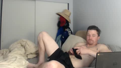 Snapshot of jabrattor1 chatting on April 14, 4:07 am First timer online show from April 14, 4:07 am