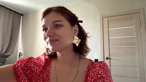 Julie online show from June 11, 11:14 pm