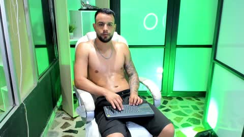 Snapshot of jackblanco_ chatting on January 7, 11:48 am Jack White online show from January 7, 11:48 am