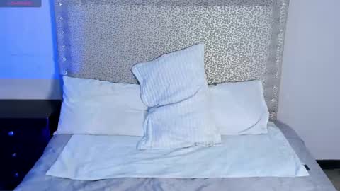 Snapshot of jackblanco_ chatting on February 12, 4:01 am Jack White online show from February 12, 4:01 am