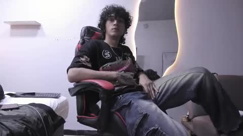 Jackes Taylor online show from February 20, 6:26 am