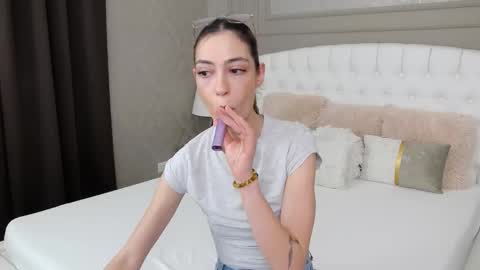 Snapshot of jackie__fox chatting on March 10, 9:09 pm Jackie online show from March 10, 9:09 pm