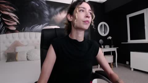 Snapshot of jackie__fox chatting on June 2, 4:47 am Jackie online show from June 2, 4:47 am