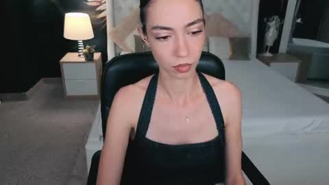 Snapshot of jackie__fox chatting on June 15, 4:36 am Jackie online show from June 15, 4:36 am