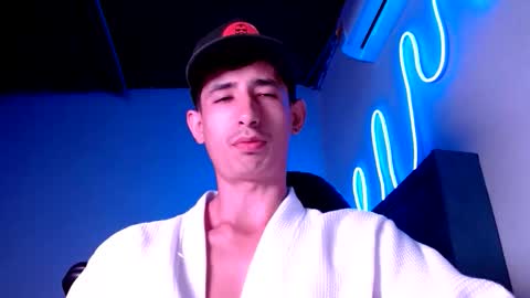 Snapshot of jackk_ho chatting on April 10, 10:20 am Jack online show from April 10, 10:20 am