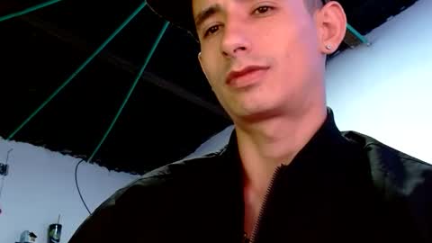 Snapshot of jackk_ho chatting on April 22, 6:49 am Jack online show from April 22, 6:49 am