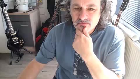 Snapshot of jackoff_hearts chatting on April 12, 12:21 pm Jack independent model online show from April 12, 12:21 pm