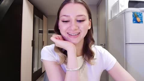 Snapshot of jackp0t__ chatting on April 2, 12:03 pm Win by life online show from April 2, 12:03 pm