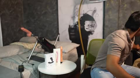 Jackson Bell online show from January 17, 2:28 pm