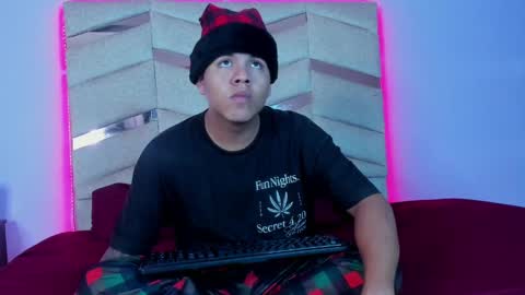 Snapshot of jacksonparker_ chatting on December 9, 7:39 pm Jackson online show from December 9, 7:39 pm