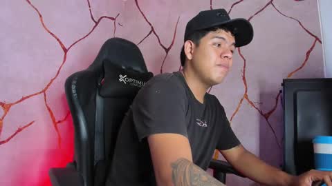 Snapshot of jacksonparker_ chatting on December 28, 7:11 pm Jackson online show from December 28, 7:11 pm