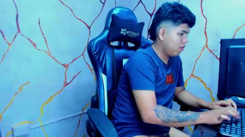 Snapshot of jacksonparker_ chatting on February 6, 11:58 pm Jackson online show from February 6, 11:58 pm