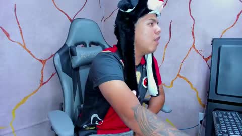 Snapshot of jacksonparker_ chatting on February 12, 7:24 pm Jackson online show from February 12, 7:24 pm