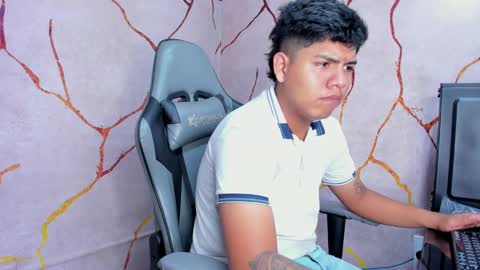 Snapshot of jacksonparker_ chatting on February 13, 7:42 pm Jackson online show from February 13, 7:42 pm