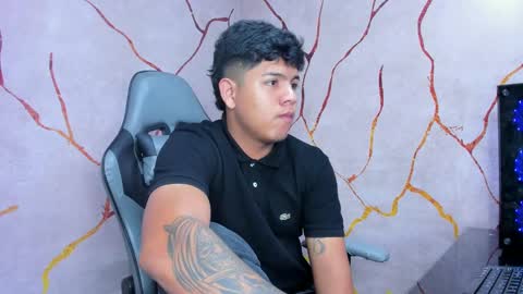 Snapshot of jacksonparker_ chatting on February 14, 7:23 pm Jackson online show from February 14, 7:23 pm