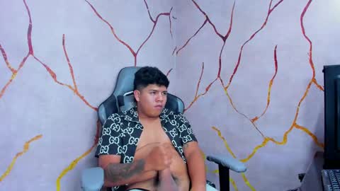 Snapshot of jacksonparker_ chatting on February 15, 10:31 pm Jackson online show from February 15, 10:31 pm