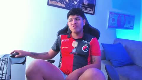 Snapshot of jacksonparker_ chatting on February 18, 7:30 pm Jackson online show from February 18, 7:30 pm