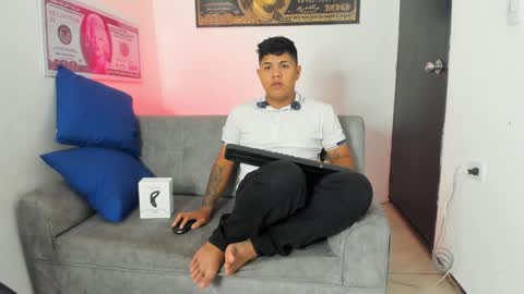 Snapshot of jacksonparker_ chatting on February 22, 7:03 pm Jackson online show from February 22, 7:03 pm