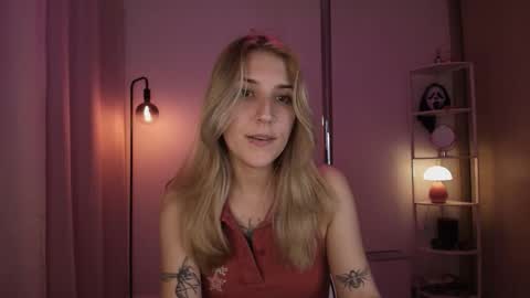 Linda Sofia help me get to 100 thumbs up online show from February 11, 2:49 am