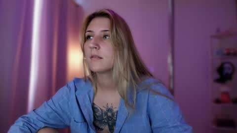 Linda Sofia help me get to 100 thumbs up online show from May 23, 2:10 pm