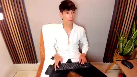 jacob_colliins online show from July 10, 6:10 pm