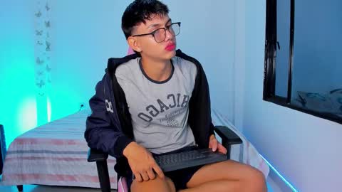 Snapshot of jacob_cullen_ chatting on February 11, 11:15 am JACOB online show from February 11, 11:15 am