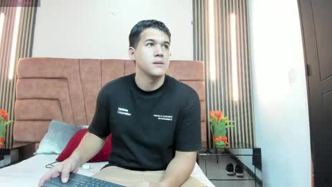 Snapshot of jacob_schneider chatting on May 20, 7:20 pm jacob_schneider online show from May 20, 7:20 pm