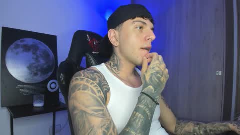 jacobb116 online show from December 3, 1:57 am