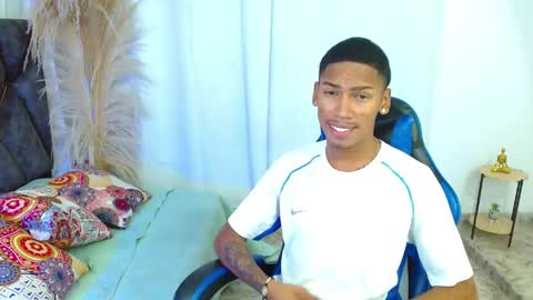 jacobcum18 online show from May 24, 1:49 pm