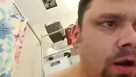 Snapshot of jacobledyit21 chatting on April 1, 4:02 am Shakey j online show from April 1, 4:02 am