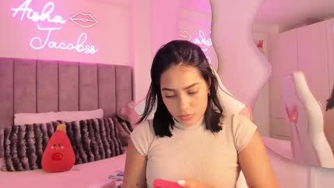 Snapshot of jacobss_gh chatting on November 9, 9:35 pm JACOBSS online show from November 9, 9:35 pm