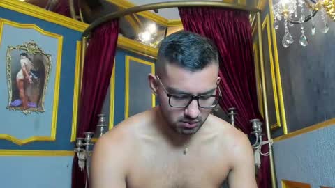 Snapshot of jacobwestt1 chatting on May 5, 11:18 am JacobWest online show from May 5, 11:18 am